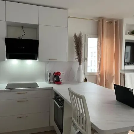 Moderne & Cosy - Vue Sur Apartment